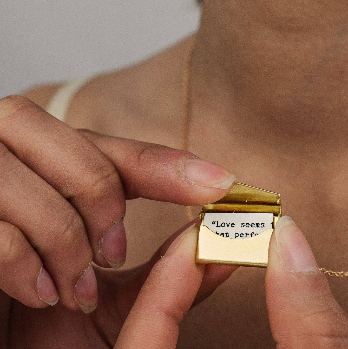 Envelope Locket: 18"