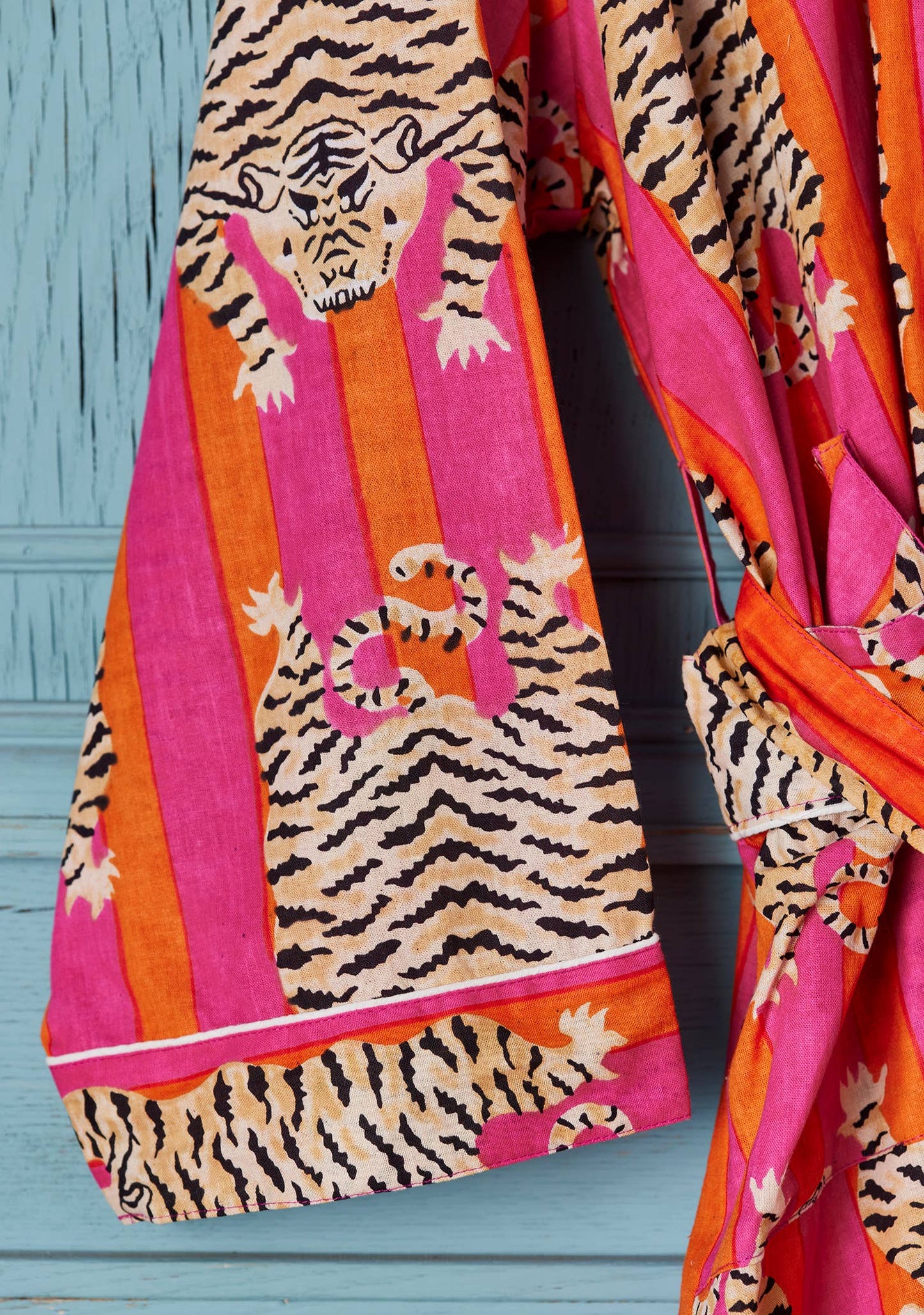Tiger Stripe Dressing Gown: Small/Medium(SM)