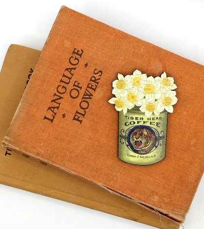 Vintage Flower Wooden Pin Badge-Daffodils