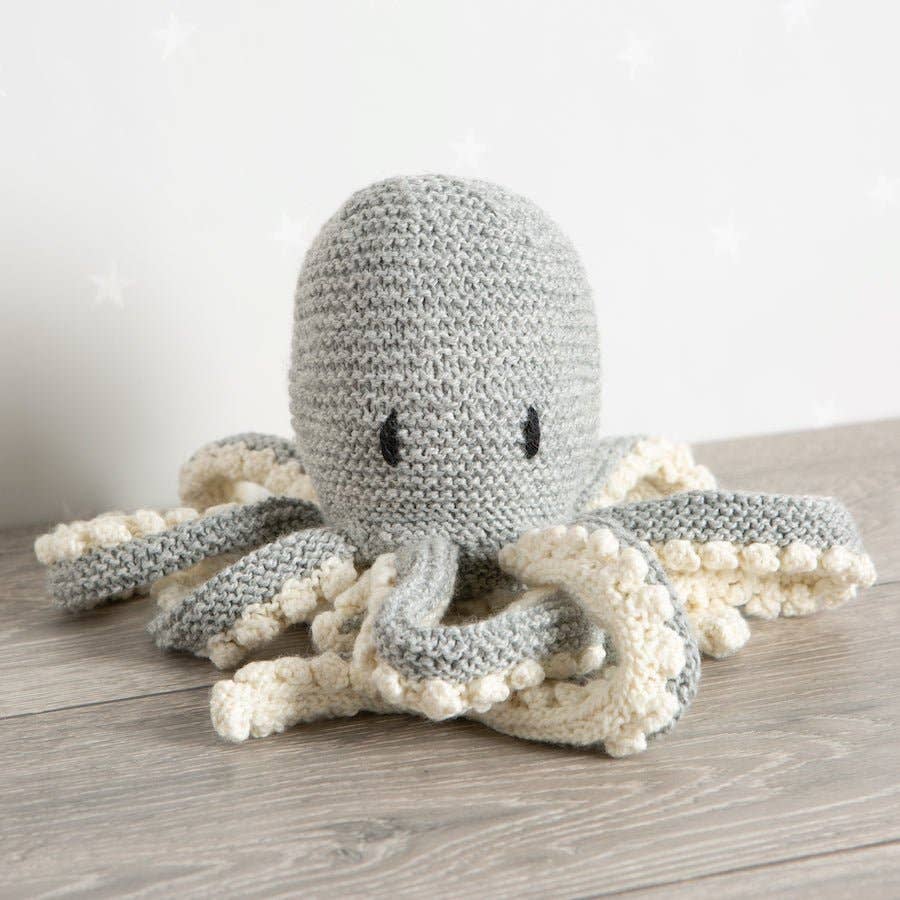 Robyn Octopus Knitting Kit: Baby Blue
