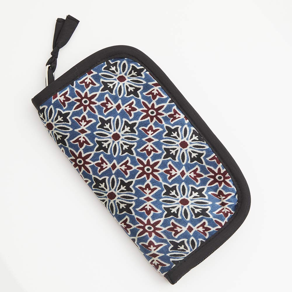 Lantern Moon, Knit Aid Case
