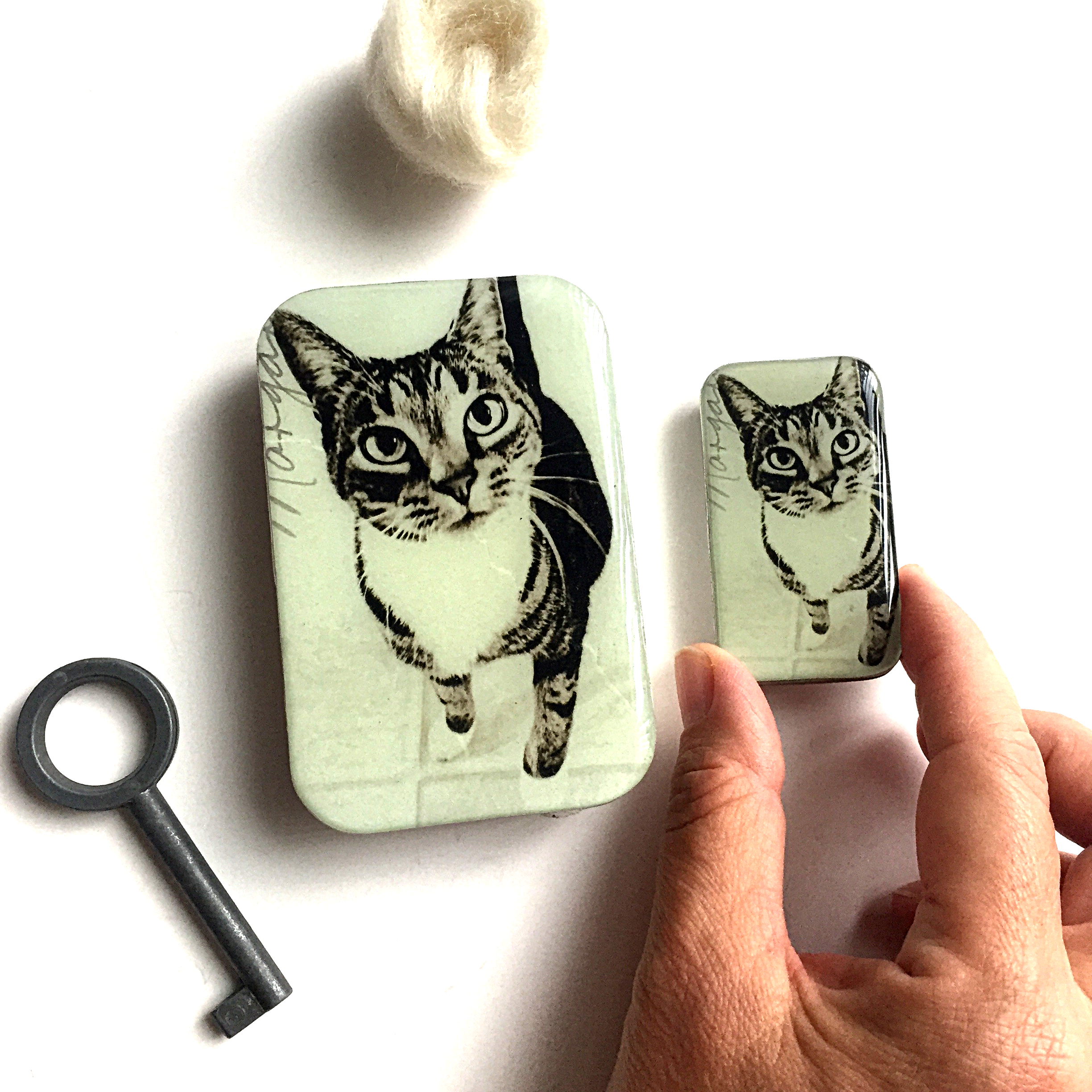 Cat Tin, Knitting Notions Tin: Large