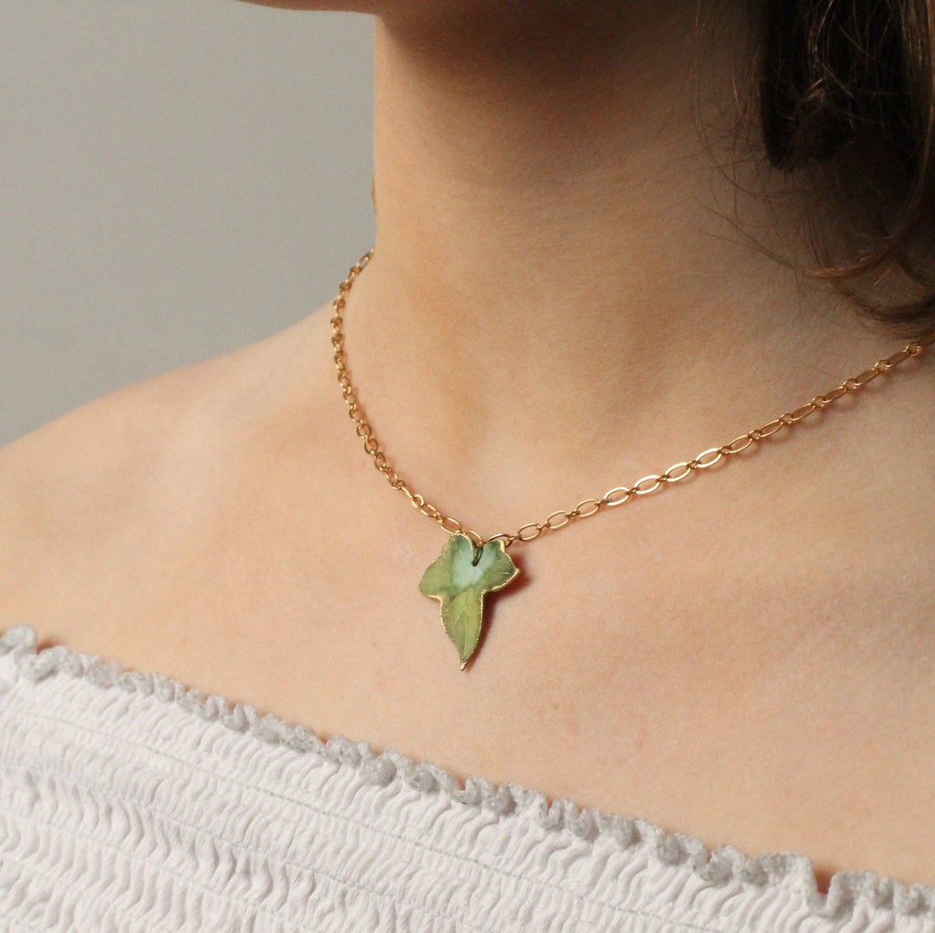 Olive Green Ivy Leaf Necklace: 17" / Glazed / Shiny