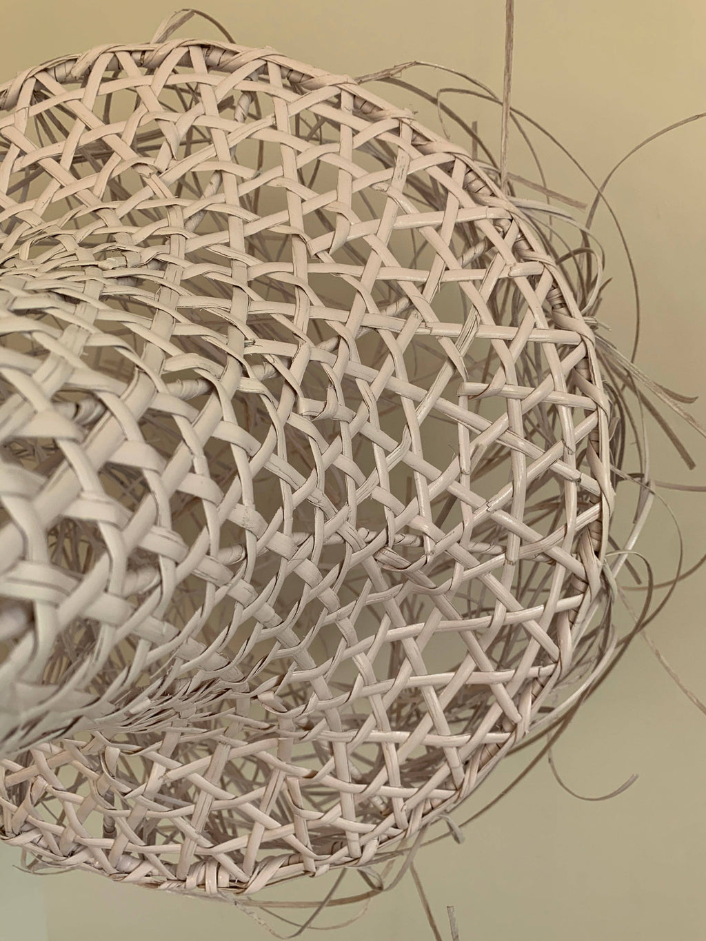 White Straw Wicker Woven Fringe Lampshade