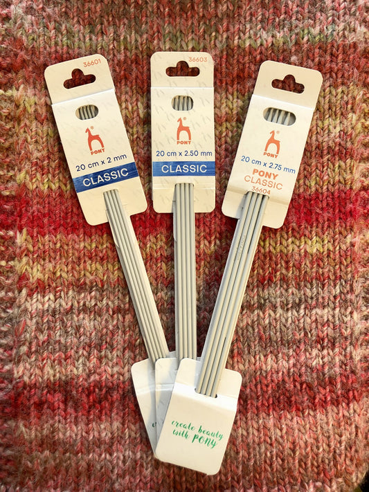 Double Pointed 2.75mm, 20cm length, x4 needles