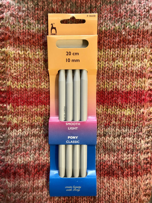 Double Pointed 10mm, 20cm length, x4 needles